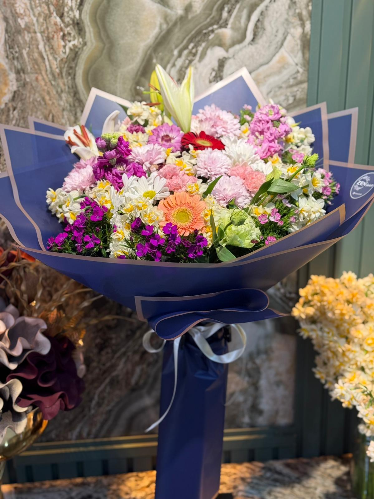 Karışık İthal Canlı Buket